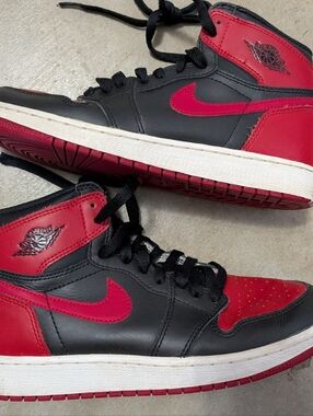 Nike Air Jordan 1 og Banned High Black Red Bred